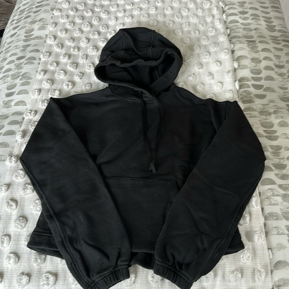 lululemon x barry’s black hoodie